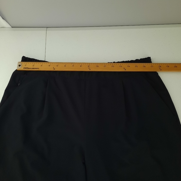 Athleta Brooklyn Solid Black High Rise Wide Leg Crop Pants size 14 - Picture 9 of 15